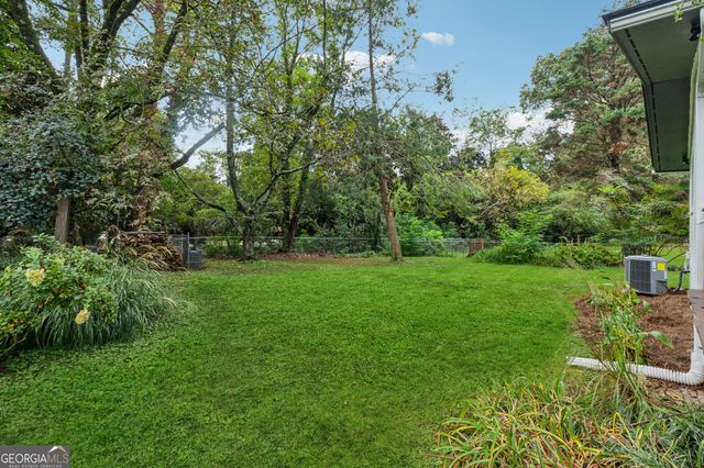 2010 Glenroy Drive SE, Smyrna, GA 30080