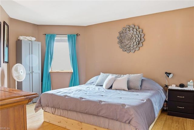 3805 Tiffany LN, Virginia Beach, VA 23456