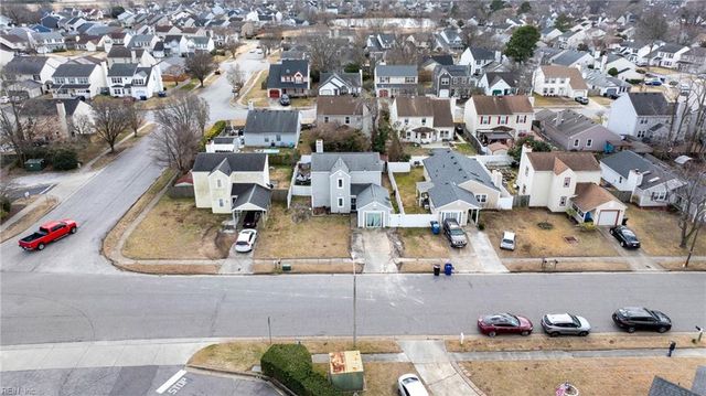 3805 Tiffany LN, Virginia Beach, VA 23456