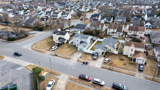 3805 Tiffany LN, Virginia Beach, VA 23456