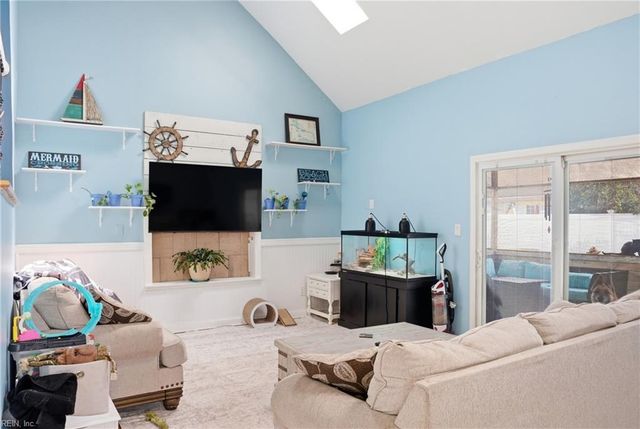 3805 Tiffany LN, Virginia Beach, VA 23456