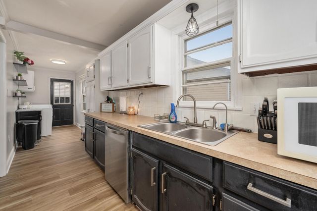 218 N knight, Wichita, KS 67203
