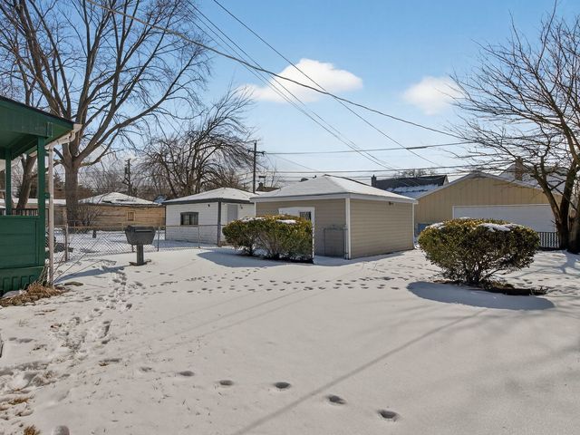 27 164th Place, Calumet City, IL 60409