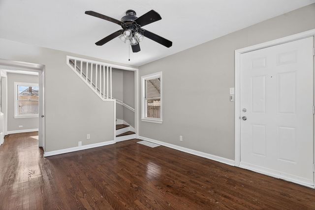 27 164th Place, Calumet City, IL 60409