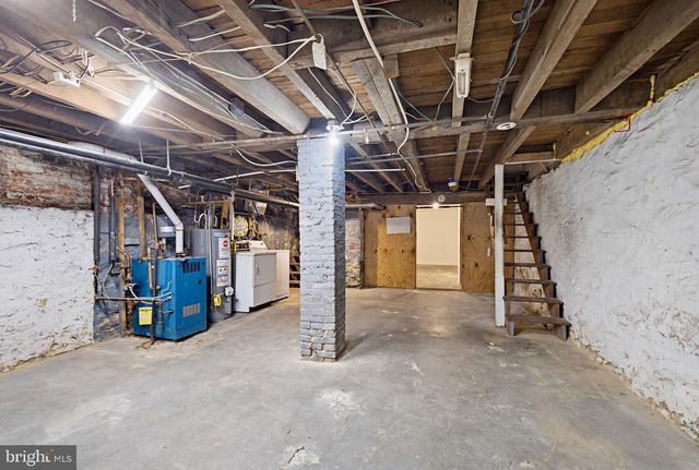 556 W ORANGE ST, Lancaster, PA 17603