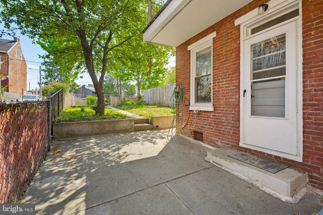556 W ORANGE ST, Lancaster, PA 17603