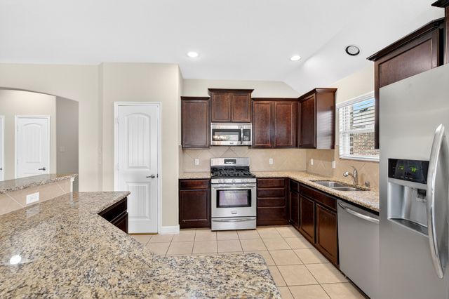 2409 Michelle Creek Drive, Little Elm, TX 75068