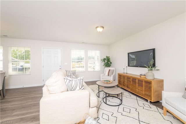 1467 Woods Road, Winston-salem, NC 27106