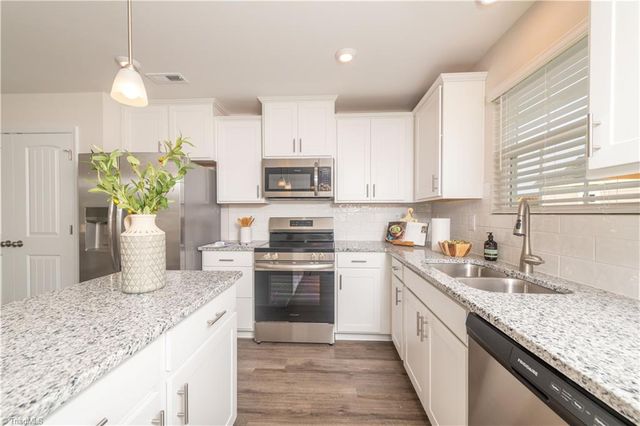 1467 Woods Road, Winston-salem, NC 27106