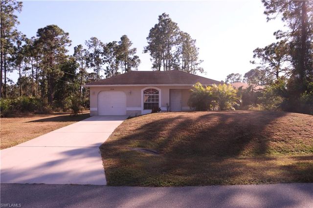 1066 Barnett ST E, Lehigh Acres, FL 33974