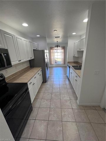 1066 Barnett ST E, Lehigh Acres, FL 33974