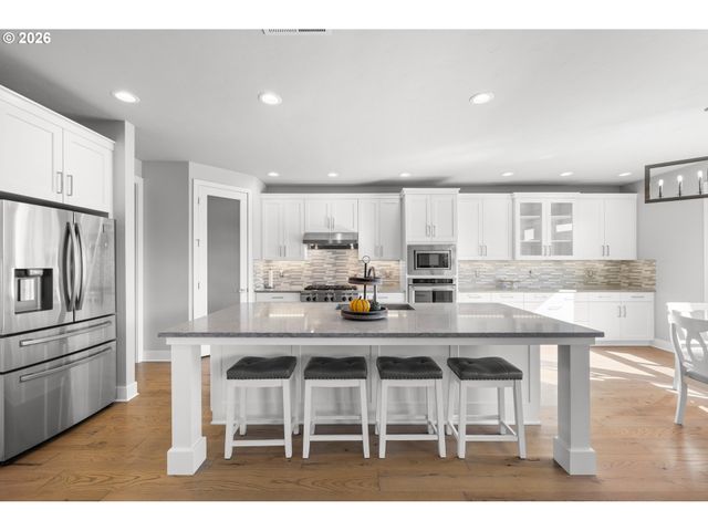5842 Se PROVENCE St, Hillsboro, OR 97123