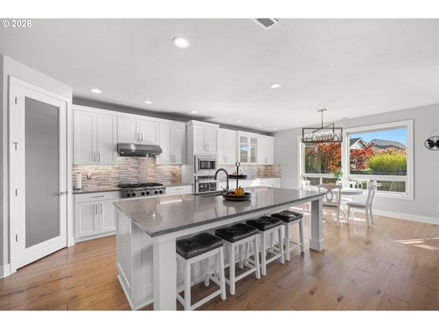 5842 Se PROVENCE St, Hillsboro, OR 97123