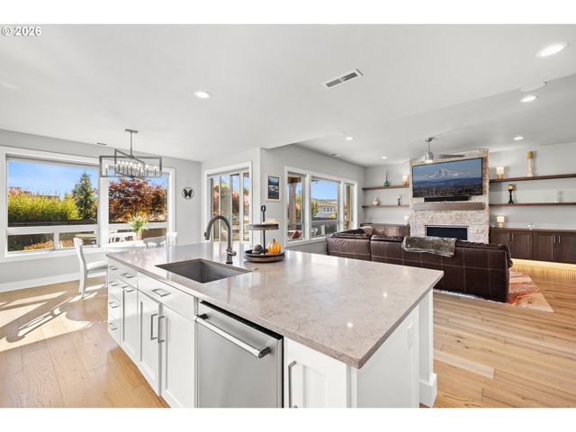 5842 Se PROVENCE St, Hillsboro, OR 97123