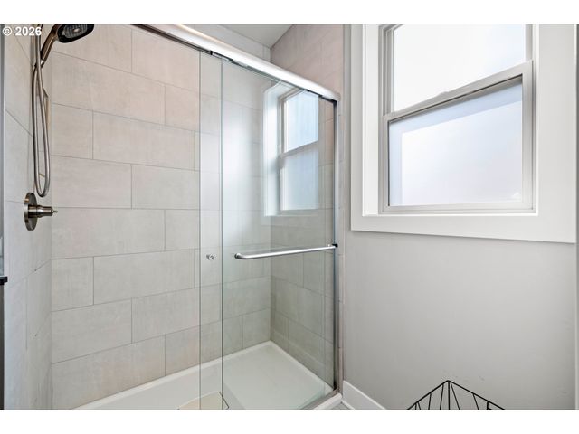 5842 Se PROVENCE St, Hillsboro, OR 97123