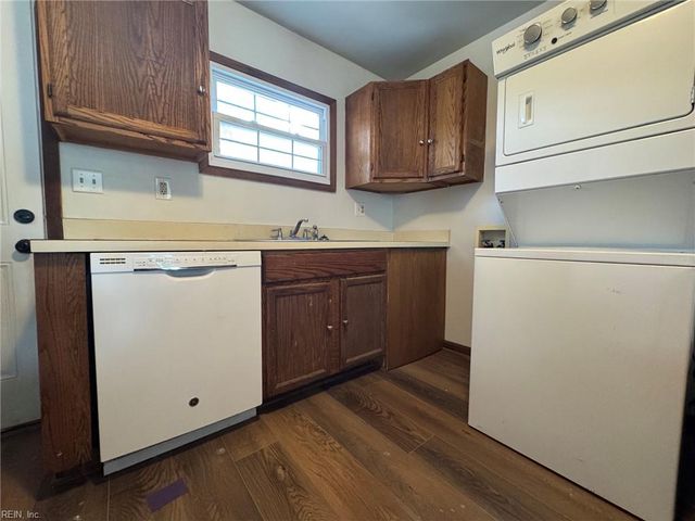 205 Gale AVE, Chesapeake, VA 23323