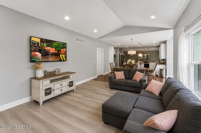 1 Prairie Lane, Bayville, NJ 08721