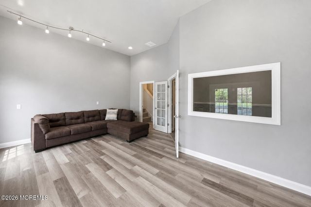 1 Prairie Lane, Bayville, NJ 08721