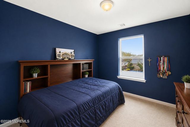 1 Prairie Lane, Bayville, NJ 08721