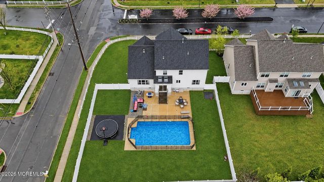 1 Prairie Lane, Bayville, NJ 08721