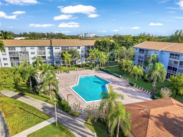 900 SW 125th Way 304R, Pembroke Pines, FL 33027