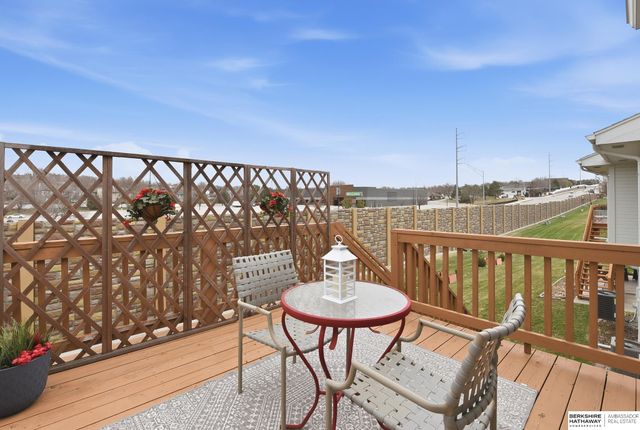 15512 Parker Street, Omaha, NE 68154