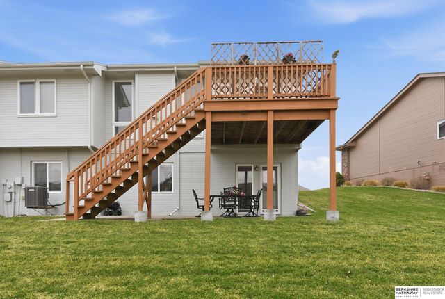 15512 Parker Street, Omaha, NE 68154