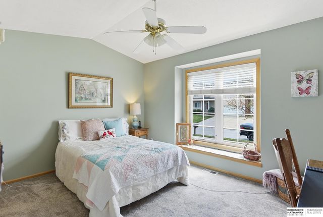 15512 Parker Street, Omaha, NE 68154