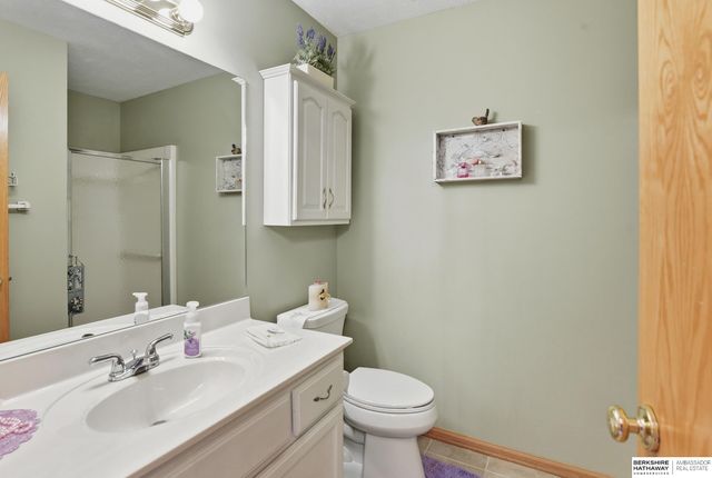 15512 Parker Street, Omaha, NE 68154