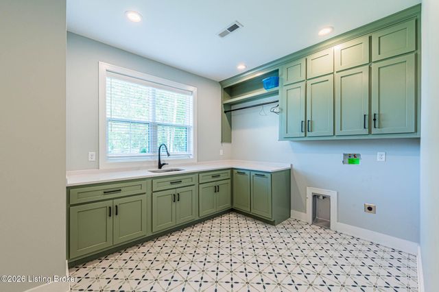 1724 Leyben Ct B, Bowling Green, KY 42103