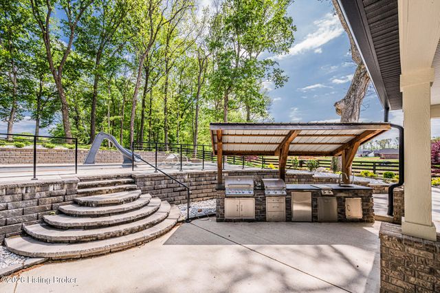 1724 Leyben Ct B, Bowling Green, KY 42103