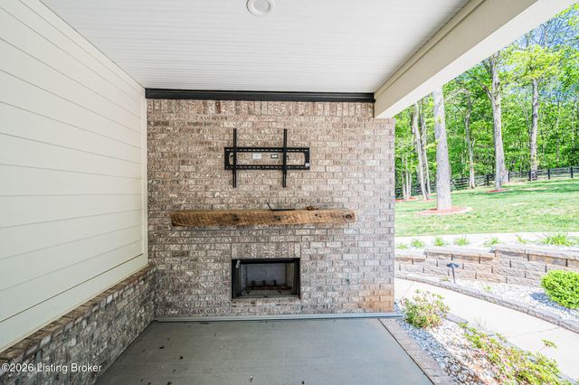 1724 Leyben Ct B, Bowling Green, KY 42103