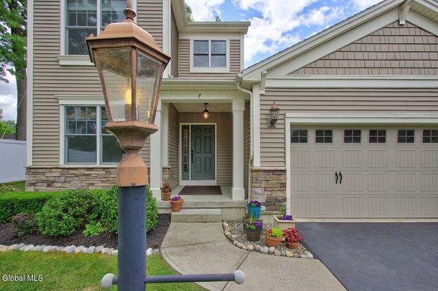 7 McKenzie Way, Saratoga Springs, NY 12866