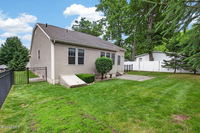 7 McKenzie Way, Saratoga Springs, NY 12866