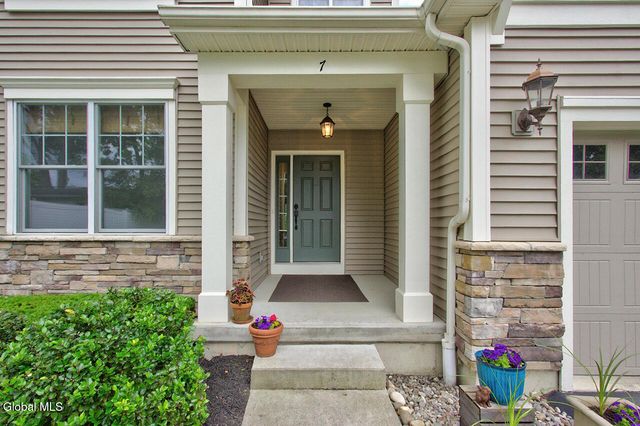 7 McKenzie Way, Saratoga Springs, NY 12866