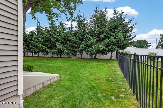 7 McKenzie Way, Saratoga Springs, NY 12866