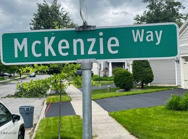 7 McKenzie Way, Saratoga Springs, NY 12866