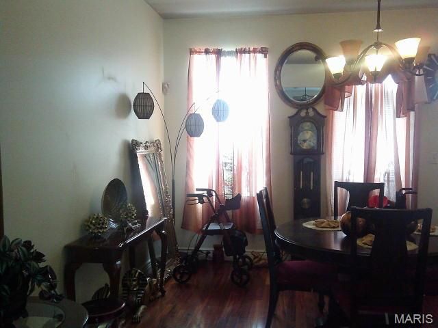 3878 Marine Avenue, St Louis, MO 63118