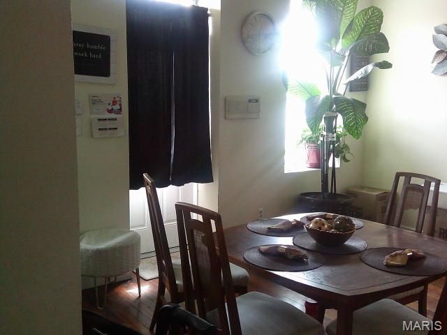 3878 Marine Avenue, St Louis, MO 63118