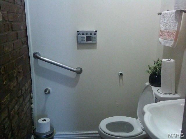 3878 Marine Avenue, St Louis, MO 63118