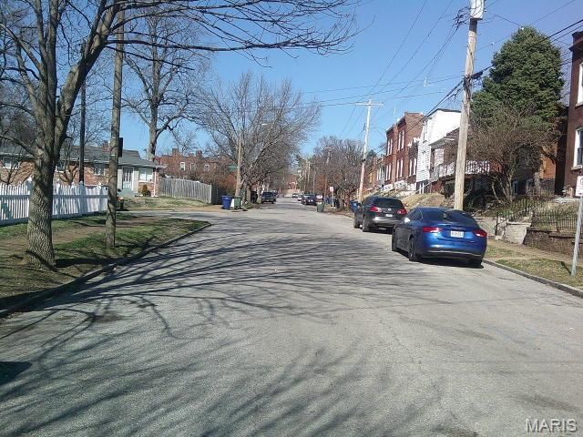 3878 Marine Avenue, St Louis, MO 63118