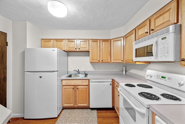 245 Lafayette Street 1H, Salem, MA 01970