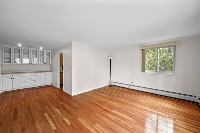 245 Lafayette Street 1H, Salem, MA 01970