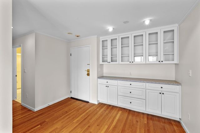 245 Lafayette Street 1H, Salem, MA 01970
