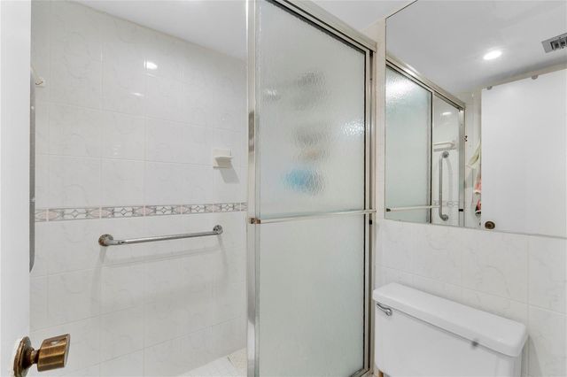 7750 W Mcnab Road 203, Tamarac, FL 33321