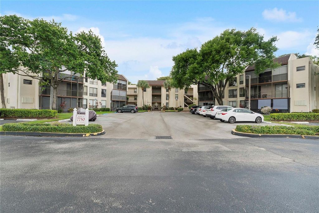 7750 W Mcnab Road 203, Tamarac, FL 33321
