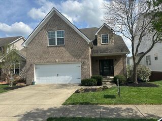 1768 Sandhurst Cove, Lexington, KY 40509