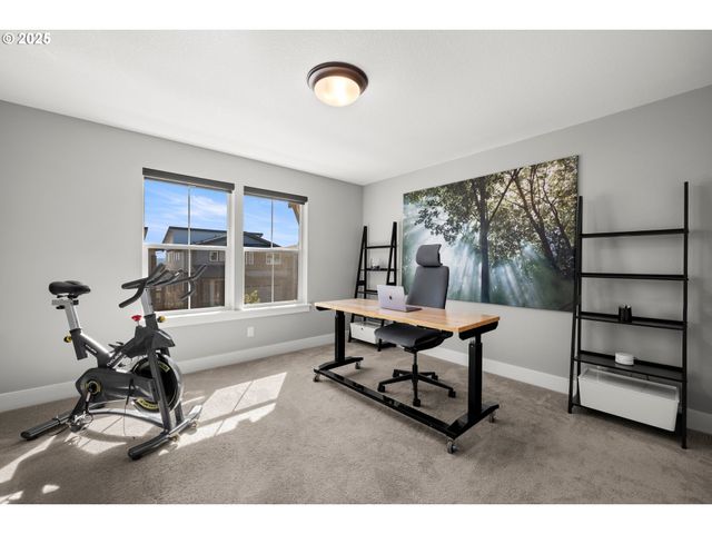 15754 Sw VANDERWOOD Ave, Portland, OR 97224