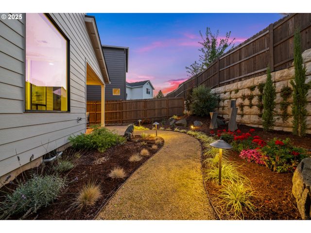 15754 Sw VANDERWOOD Ave, Portland, OR 97224