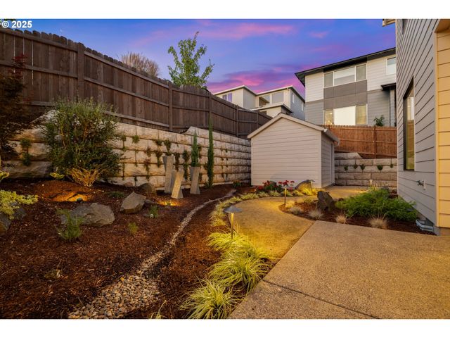 15754 Sw VANDERWOOD Ave, Portland, OR 97224